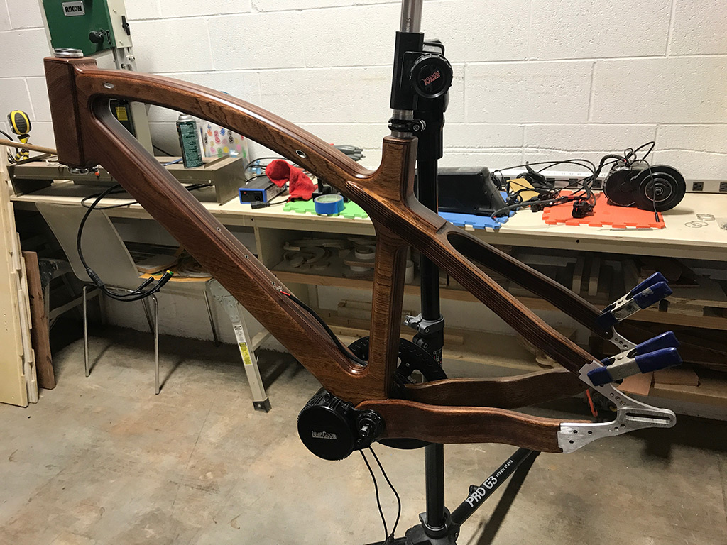 Installing Aluminum Dropouts Sapelli / Sapele Wood Bike Frame Aluminum Dropout Installation Wood Bike
